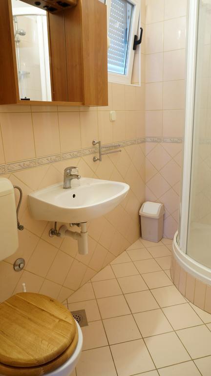 Villa Dvorine Tisno Kamer foto