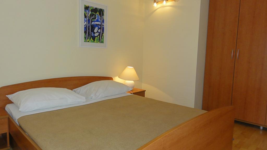 Villa Dvorine Tisno Kamer foto