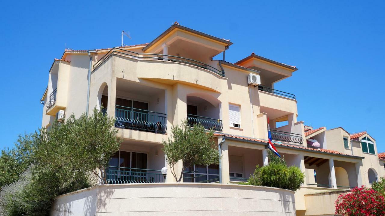 Villa Dvorine Tisno Buitenkant foto