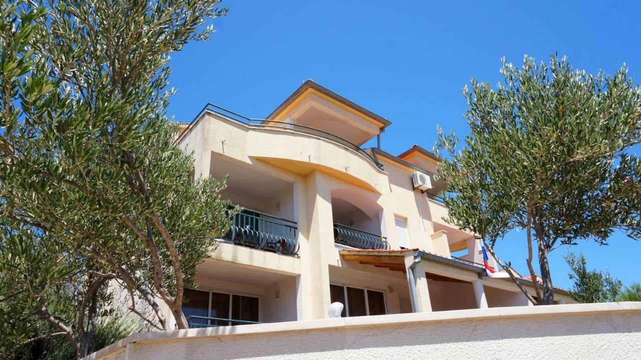 Villa Dvorine Tisno Buitenkant foto