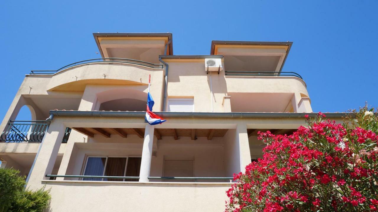Villa Dvorine Tisno Buitenkant foto